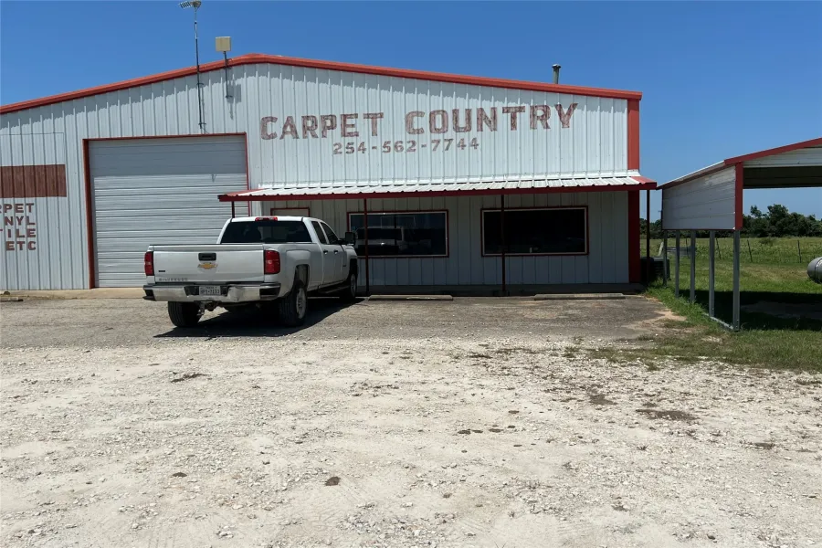 Warehouse For Sale in Freestone County , 1784 W Highway 84 Highway, Mexia, Texas 76667, 0, 0, Garage spaces, 0 Sqft, built in 1997, Preowned, Price $985,000, mls#21100565, Real Estate Agent in Mexia, Homes For Sale in Freestone county, Homes For Sale in Mexia, Realtor in Mexia Texas, Real Estate Brokerage Independent Realty Texas, Luminita Cordes Realtor