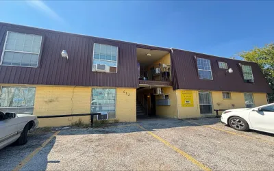 Apartment For Rent in Tarrant County , 612 Luxton Street 202, Fort Worth, Texas 76104, 2 Bedrooms, 1 Bathroom, Garage spaces, 900 Sqft, built in 1965, Preowned, Price $1,095, mls#21105968, Real Estate Agent in Fort Worth, Homes For Rent in Tarrant county, Homes For Rent in Fort Worth, Realtor in Fort Worth Texas, Real Estate Brokerage Independent Realty Texas, Luminita Cordes Realtor