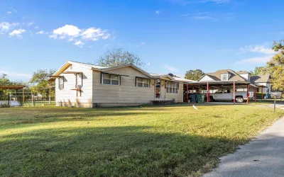 Single Family Residence For Sale in Wise County , 205 College Street, Chico, Texas 76431, 3 Bedrooms, 1 Bathroom, Garage spaces, 840 Sqft, built in 1960, Preowned, Price $169,999, mls#21105898, Real Estate Agent in Chico, Homes For Sale in Wise county, Homes For Sale in Chico, Realtor in Chico Texas, Real Estate Brokerage Independent Realty Texas, Luminita Cordes Realtor