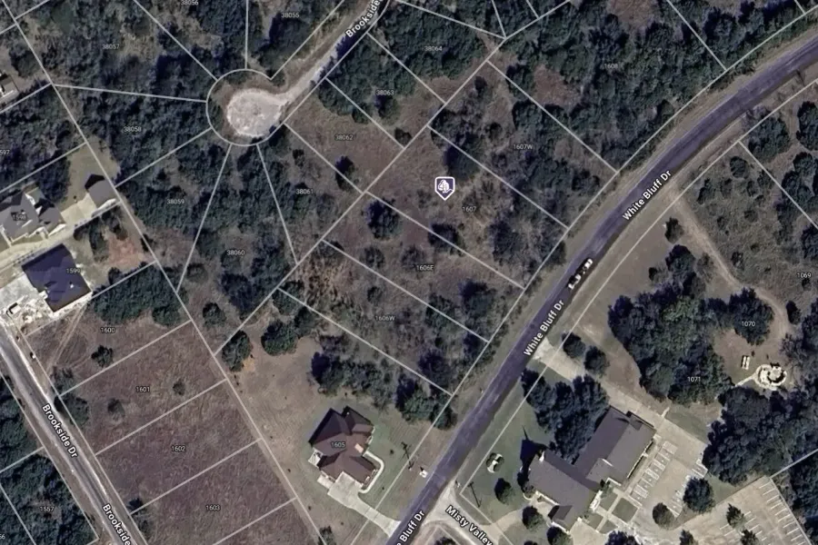 Unimproved Land For Sale in Hill County , 1607 White Bluff Drive, Whitney, Texas 76692, 0, 0, Garage spaces, 0 Sqft, built in 0, Price $24,000, mls#21103892, Real Estate Agent in Whitney, Homes For Sale in Hill county, Homes For Sale in Whitney, Realtor in Whitney Texas, Real Estate Brokerage Independent Realty Texas, Luminita Cordes Realtor