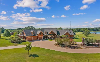 Single Family Residence For Sale in Lamar County , 695 County Road 36120 Road, Honey Grove, Texas 75446, 5 Bedrooms, 6 Bathrooms, 3 Garage spaces, 7,500 Sqft, built in 2013, Price $2,499,000, mls#21108808, Real Estate Agent in Honey Grove, Homes For Sale in Lamar county, Homes For Sale in Honey Grove, Realtor in Honey Grove Texas, Real Estate Brokerage Independent Realty Texas, Luminita Cordes Realtor