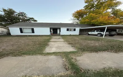 Single Family Residence For Sale in Coleman County , 1107 W Cedar St, Coleman, Texas 76834, 2 Bedrooms, 1 Bathroom, 1 Garage spaces, 1,144 Sqft, built in 0, Price $125,000, mls#21113406, Real Estate Agent in Coleman, Homes For Sale in Coleman county, Homes For Sale in Coleman, Realtor in Coleman Texas, Real Estate Brokerage Independent Realty Texas, Luminita Cordes Realtor