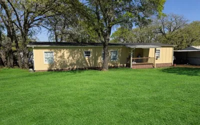 Mobile Home For Sale in Hood County , 809 Harness Trail, Granbury, Texas 76049, 3 Bedrooms, 2 Bathrooms, Garage spaces, 1,352 Sqft, built in 1980, Price $179,900, mls#21114589, Real Estate Agent in Granbury, Homes For Sale in Hood county, Homes For Sale in Granbury, Realtor in Granbury Texas, Real Estate Brokerage Independent Realty Texas, Luminita Cordes Realtor