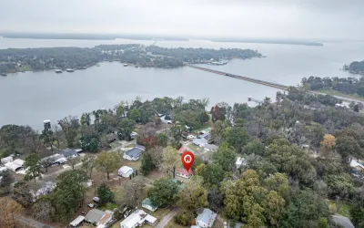 Single Family Residence For Sale in Hunt County , 10474 Apache, Wills Point, Texas 75169, 2 Bedrooms, 1 Bathroom, Garage spaces, 900 Sqft, built in 1986, Preowned, Price $165,000, mls#21130310, Real Estate Agent in Wills Point, Homes For Sale in Hunt county, Homes For Sale in Wills Point, Realtor in Wills Point Texas, Real Estate Brokerage Independent Realty Texas, Luminita Cordes Realtor