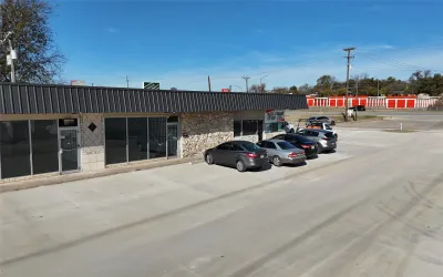 Retail For Rent in Tarrant County , 8331 Camp Bowie West, Fort Worth, Texas 76116, 0, 0, Garage spaces, 0 Sqft, built in 1959, Preowned, Price $8, mls#21131736, Real Estate Agent in Fort Worth, Homes For Rent in Tarrant county, Homes For Rent in Fort Worth, Realtor in Fort Worth Texas, Real Estate Brokerage Independent Realty Texas, Luminita Cordes Realtor