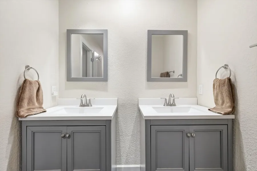 Single Family Residence For Sale in Tarrant County , 807 Windcrest Drive, Keller, Texas 76248, 2 Bedrooms, 2 Bathrooms, Garage spaces, 1,179 Sqft, built in 1983, Preowned, Price $276,000, mls#21135756, Real Estate Agent in Keller, Homes For Sale in Tarrant county, Homes For Sale in Keller, Realtor in Keller Texas, Real Estate Brokerage Independent Realty Texas, Luminita Cordes Realtor