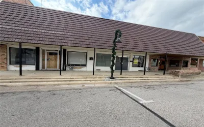 Retail For Sale in Kaufman County , 218 S Main Street, Kemp, Texas 75143, 0, 0, Garage spaces, 2,500 Sqft, built in 1900, Preowned, Price $200,000, mls#21138002, Real Estate Agent in Kemp, Homes For Sale in Kaufman county, Homes For Sale in Kemp, Realtor in Kemp Texas, Real Estate Brokerage Independent Realty Texas, Luminita Cordes Realtor