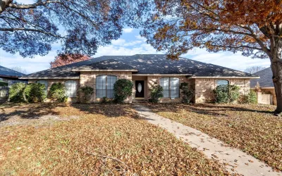 Single Family Residence For Sale in Dallas County , 1331 Briarmeade Drive, Duncanville, Texas 75137, 3 Bedrooms, 2 Bathrooms, 2 Garage spaces, 2,037 Sqft, built in 1984, Price $320,000, mls#21141547, Real Estate Agent in Duncanville, Homes For Sale in Dallas county, Homes For Sale in Duncanville, Realtor in Duncanville Texas, Real Estate Brokerage Independent Realty Texas, Luminita Cordes Realtor