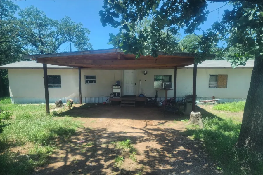 Mobile Home For Sale in Johnson County , 6001 County Road 805c, Cleburne, Texas 76031, 3 Bedrooms, 3 Bathrooms, Garage spaces, 720 Sqft, built in 0, Unknown, Price $139,900, mls#20617385, Real Estate Agent in Cleburne, Homes For Sale in Johnson county, Homes For Sale in Cleburne, Realtor in Cleburne Texas, Real Estate Brokerage Independent Realty Texas, Luminita Cordes Realtor