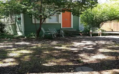 Duplex For Rent in Denton County , 304 Fulton Street B, Denton, Texas 76201, 1 Bedroom, 1 Bathroom, Garage spaces, 600 Sqft, built in 1961, Preowned, Price $975, mls#21147681, Real Estate Agent in Denton, Homes For Rent in Denton county, Homes For Rent in Denton, Realtor in Denton Texas, Real Estate Brokerage Independent Realty Texas, Luminita Cordes Realtor