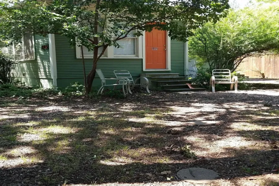 Duplex For Rent in Denton County , 304 Fulton Street B, Denton, Texas 76201, 1 Bedroom, 1 Bathroom, Garage spaces, 600 Sqft, built in 1961, Preowned, Price $975, mls#21147681, Real Estate Agent in Denton, Homes For Rent in Denton county, Homes For Rent in Denton, Realtor in Denton Texas, Real Estate Brokerage Independent Realty Texas, Luminita Cordes Realtor