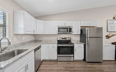 Single Family Residence For Sale in Hood County , 5413 Tin Top Highway, Granbury, Texas 76048, 3 Bedrooms, 1 Bathroom, Garage spaces, 810 Sqft, built in 2023, Preowned, Price $172,000, mls#21152696, Real Estate Agent in Granbury, Homes For Sale in Hood county, Homes For Sale in Granbury, Realtor in Granbury Texas, Real Estate Brokerage Independent Realty Texas, Luminita Cordes Realtor