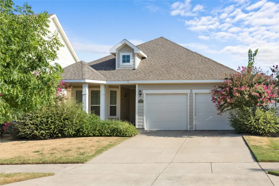 Single Family Residence For Sale in Denton County , 9021 Benevolent Court, Providence Village, Texas 76227, 3 Bedrooms, 2 Bathrooms, 2 Garage spaces, 2,131 Sqft, built in 2014, Preowned, Price $299,000, mls#21156617, Real Estate Agent in Providence Village, Homes For Sale in Denton county, Homes For Sale in Providence Village, Realtor in Providence Village Texas, Real Estate Brokerage Independent Realty Texas, Luminita Cordes Realtor
