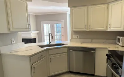 Condominium For Sale in Dallas County , 5325 Bent Tree Forest Drive 2230, Dallas, Texas 75248, 1 Bedroom, 2 Bathrooms, Garage spaces, 1,028 Sqft, built in 1983, Preowned, Price $159,900, mls#21167264, Real Estate Agent in Dallas, Homes For Sale in Dallas county, Homes For Sale in Dallas, Realtor in Dallas Texas, Real Estate Brokerage Independent Realty Texas, Luminita Cordes Realtor