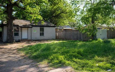 For Sale in Dallas County , 2416 Smith Avenue, Irving, Texas 75061, 2 Bedrooms, 1 Bathroom, Garage spaces, 1,550 Sqft, built in 1885, Preowned, Price $389,900, mls#21170867, Real Estate Agent in Irving, Homes For Sale in Dallas county, Homes For Sale in Irving, Realtor in Irving Texas, Real Estate Brokerage Independent Realty Texas, Luminita Cordes Realtor