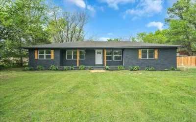 Single Family Residence For Sale in Van Zandt County , 342 VZ County Road 2101, Canton, Texas 75103, 4 Bedrooms, 2 Bathrooms, 2 Garage spaces, 2,105 Sqft, built in 1965, Price $285,000, mls#21173917, Real Estate Agent in Canton, Homes For Sale in Van Zandt county, Homes For Sale in Canton, Realtor in Canton Texas, Real Estate Brokerage Independent Realty Texas, Luminita Cordes Realtor