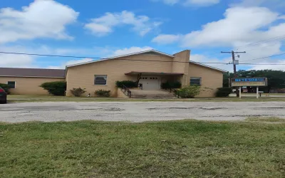 Retail For Sale in Comanche County , 532 N Travis Street, De Leon, Texas 76444, 0, 0, Garage spaces, 0 Sqft, built in 1936, Preowned, Price $120,000, mls#21168880, Real Estate Agent in De Leon, Homes For Sale in Comanche county, Homes For Sale in De Leon, Realtor in De Leon Texas, Real Estate Brokerage Independent Realty Texas, Luminita Cordes Realtor