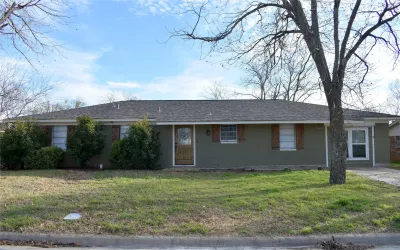 Single Family Residence For Sale in Brown County , 1207 E Fitzgerald Street, Bangs, Texas 76823, 4 Bedrooms, 2 Bathrooms, Garage spaces, 1,680 Sqft, built in 1973, Preowned, Price $207,900, mls#21181650, Real Estate Agent in Bangs, Homes For Sale in Brown county, Homes For Sale in Bangs, Realtor in Bangs Texas, Real Estate Brokerage Independent Realty Texas, Luminita Cordes Realtor