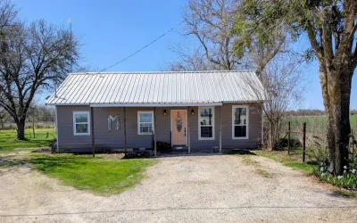 Single Family Residence For Sale in Bosque County , 3357 Fm 217, Valley Mills, Texas 76689, 3 Bedrooms, 2 Bathrooms, Garage spaces, 1,832 Sqft, built in 1950, Price $158,900, mls#21179507, Real Estate Agent in Valley Mills, Homes For Sale in Bosque county, Homes For Sale in Valley Mills, Realtor in Valley Mills Texas, Real Estate Brokerage Independent Realty Texas, Luminita Cordes Realtor