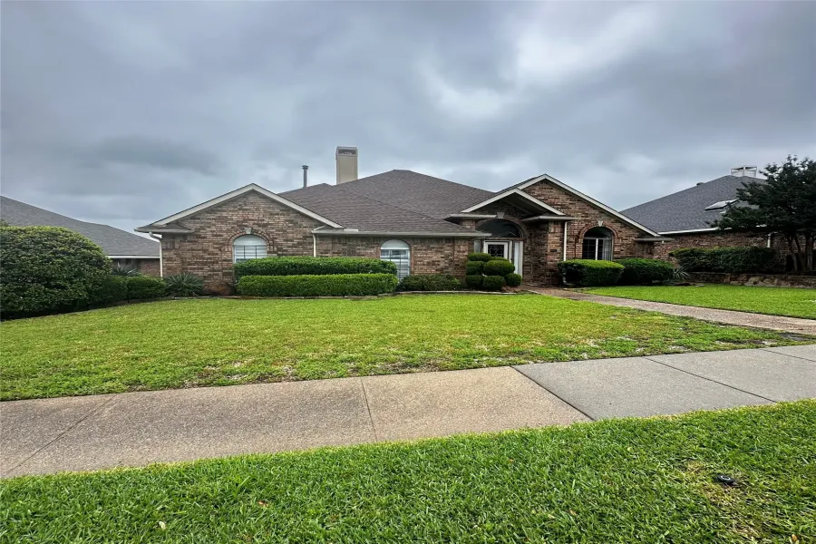 Single Family Residence For Sale in Denton County , 1307 Ponderosa Pine Lane, Carrollton, Texas 75007, 3 Bedrooms, 2 Bathrooms, 2 Garage spaces, 2,170 Sqft, built in 1985, Price $465,000, mls#21196212, Real Estate Agent in Carrollton, Homes For Sale in Denton county, Homes For Sale in Carrollton, Realtor in Carrollton Texas, Real Estate Brokerage Independent Realty Texas, Luminita Cordes Realtor