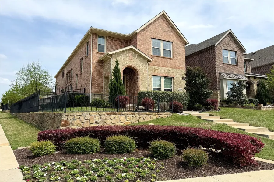 Single Family Residence For Rent in Dallas County , 6914 Birch Creek Drive, Irving, Texas 75063, 4 Bedrooms, 4 Bathrooms, 2 Garage spaces, 2,868 Sqft, built in 2019, Preowned, Price $3,550, mls#21226245, Real Estate Agent in Irving, Homes For Rent in Dallas county, Homes For Rent in Irving, Realtor in Irving Texas, Real Estate Brokerage Independent Realty Texas, Luminita Cordes Realtor