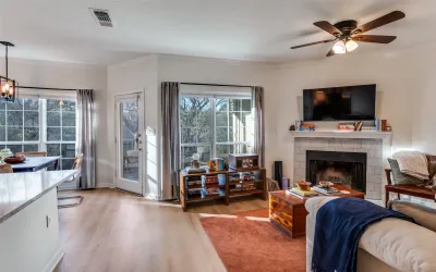 Condominium For Sale in Dallas County , 7151 Gaston Avenue 408, Dallas, Texas 75214, 1 Bedroom, 1 Bathroom, Garage spaces, 667 Sqft, built in 1984, Price $239,000, mls#21209858, Real Estate Agent in Dallas, Homes For Sale in Dallas county, Homes For Sale in Dallas, Realtor in Dallas Texas, Real Estate Brokerage Independent Realty Texas, Luminita Cordes Realtor