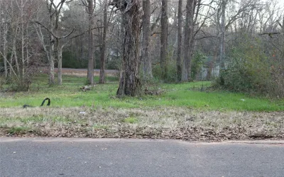 Unimproved Land For Sale in Harrison County , TBD Morton & Pemberton Lot, Marshall, Texas 75670, 0, 0, Garage spaces, 0 Sqft, built in 0, Price $7,995, mls#21212287, Real Estate Agent in Marshall, Homes For Sale in Harrison county, Homes For Sale in Marshall, Realtor in Marshall Texas, Real Estate Brokerage Independent Realty Texas, Luminita Cordes Realtor
