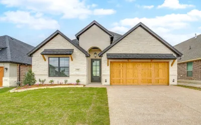 Single Family Residence For Sale in Tarrant County , 7286 Velvetleaf, Benbrook, Texas 76126, 3 Bedrooms, 2 Bathrooms, 2 Garage spaces, 2,082 Sqft, built in 2025, New Construction - Complete, Price $495,000, mls#21241599, Real Estate Agent in Benbrook, Homes For Sale in Tarrant county, Homes For Sale in Benbrook, Realtor in Benbrook Texas, Real Estate Brokerage Independent Realty Texas, Luminita Cordes Realtor