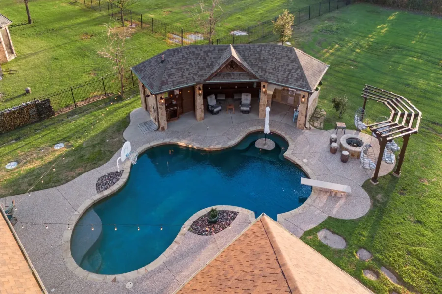 Single Family Residence For Sale in Rockwall County , 228 Crystal Court, Heath, Texas 75032, 4 Bedrooms, 3 Bathrooms, 3 Garage spaces, 3,947 Sqft, built in 2005, Preowned, Price $1,040,000, mls#21180269, Real Estate Agent in Heath, Homes For Sale in Rockwall county, Homes For Sale in Heath, Realtor in Heath Texas, Real Estate Brokerage Independent Realty Texas, Luminita Cordes Realtor