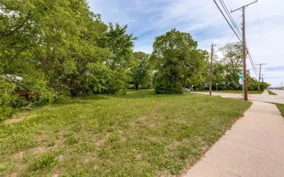 Unimproved Land For Sale in Dallas County , 3711 Carpenter Avenue, Dallas, Texas 75210, 0, 0, Garage spaces, 0 Sqft, built in 0, Price $114,500, mls#21246861, Real Estate Agent in Dallas, Homes For Sale in Dallas county, Homes For Sale in Dallas, Realtor in Dallas Texas, Real Estate Brokerage Independent Realty Texas, Luminita Cordes Realtor