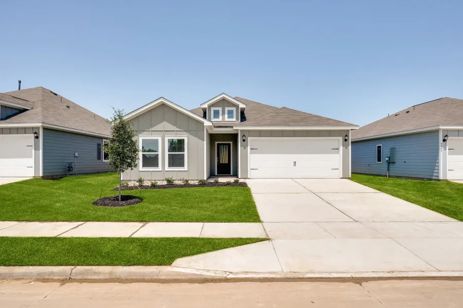 Example of Sabine to be built at 1548 Harvester Drive. Interior finishes may differ, then shown in photos.