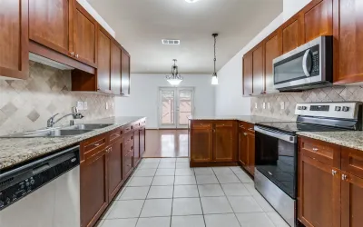 Townhouse For Sale in Collin County , 341 Metropolitan Drive, Plano, Texas 75023, 3 Bedrooms, 3 Bathrooms, 2 Garage spaces, 1,822 Sqft, built in 2005, Price $339,900, mls#21183003, Real Estate Agent in Plano, Homes For Sale in Collin county, Homes For Sale in Plano, Realtor in Plano Texas, Real Estate Brokerage Independent Realty Texas, Luminita Cordes Realtor