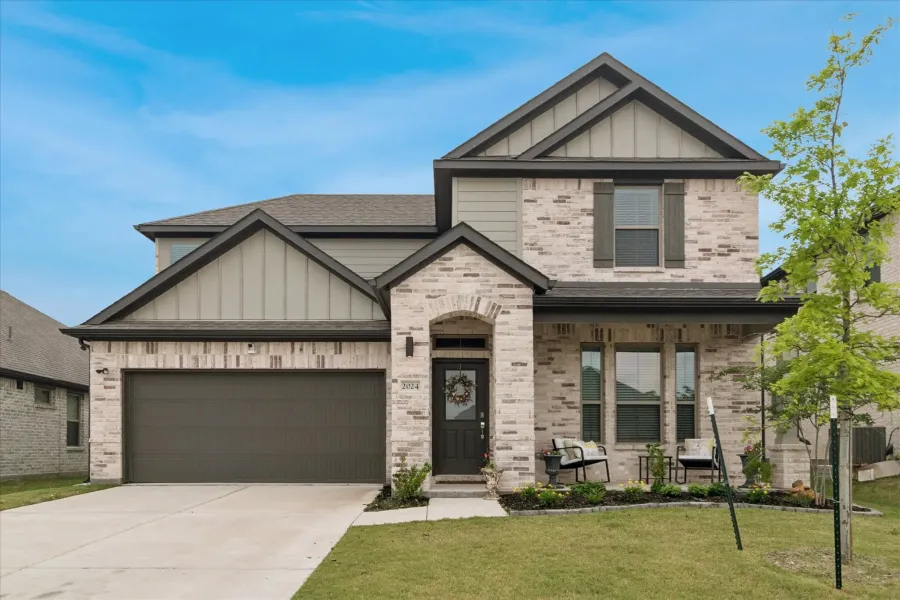 Single Family Residence For Sale in Kaufman County , 2024 Dovedale Drive, Forney, Texas 75126, 4 Bedrooms, 3 Bathrooms, 2 Garage spaces, 2,448 Sqft, built in 2024, Price $350,000, mls#21248868, Real Estate Agent in Forney, Homes For Sale in Kaufman county, Homes For Sale in Forney, Realtor in Forney Texas, Real Estate Brokerage Independent Realty Texas, Luminita Cordes Realtor