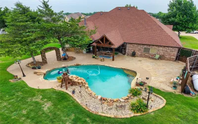 Single Family Residence For Sale in Ellis County , 1561 Saint Andrews Drive, Red Oak, Texas 75154, 3 Bedrooms, 3 Bathrooms, 3 Garage spaces, 2,782 Sqft, built in 2002, Preowned, Price $620,000, mls#21253987, Real Estate Agent in Red Oak, Homes For Sale in Ellis county, Homes For Sale in Red Oak, Realtor in Red Oak Texas, Real Estate Brokerage Independent Realty Texas, Luminita Cordes Realtor