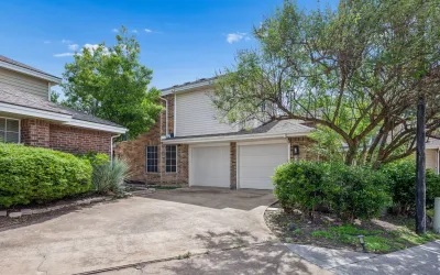 Single Family Residence For Sale in Dallas County , 9404 Penny Lane, Irving, Texas 75063, 3 Bedrooms, 3 Bathrooms, 2 Garage spaces, 1,649 Sqft, built in 1987, Preowned, Price $447,000, mls#21252129, Real Estate Agent in Irving, Homes For Sale in Dallas county, Homes For Sale in Irving, Realtor in Irving Texas, Real Estate Brokerage Independent Realty Texas, Luminita Cordes Realtor