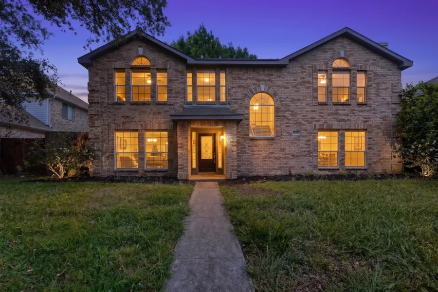 Single Family Residence For Rent in Dallas County , 2302 Dana Drive, Rowlett, Texas 75088, 4 Bedrooms, 4 Bathrooms, 2 Garage spaces, 2,223 Sqft, built in 1991, Price $2,900, mls#21256346, Real Estate Agent in Rowlett, Homes For Rent in Dallas county, Homes For Rent in Rowlett, Realtor in Rowlett Texas, Real Estate Brokerage Independent Realty Texas, Luminita Cordes Realtor