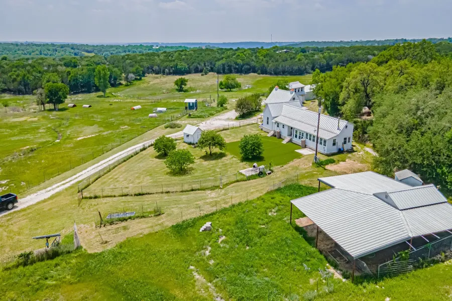 Farm For Sale in Hood County , 9200 Mitchell Bend Court, Granbury, Texas 76048, 3 Bedrooms, 2 Bathrooms, 4 Garage spaces, 1,900 Sqft, built in 1890, Preowned, Price $2,000,000, mls#21255109, Real Estate Agent in Granbury, Homes For Sale in Hood county, Homes For Sale in Granbury, Realtor in Granbury Texas, Real Estate Brokerage Independent Realty Texas, Luminita Cordes Realtor