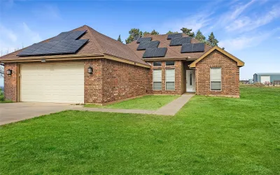 Single Family Residence For Rent in Taylor County , 914 Key Lane, Abilene, Texas 79602, 4 Bedrooms, 2 Bathrooms, 2 Garage spaces, 1,532 Sqft, built in 2014, Price $3,000, mls#21257465, Real Estate Agent in Abilene, Homes For Rent in Taylor county, Homes For Rent in Abilene, Realtor in Abilene Texas, Real Estate Brokerage Independent Realty Texas, Luminita Cordes Realtor