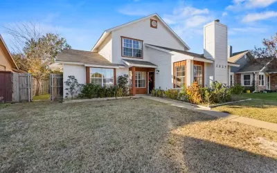 Single Family Residence For Sale in Dallas County , 3925 Bond Street, Rowlett, Texas 75088, 3 Bedrooms, 3 Bathrooms, 2 Garage spaces, 1,748 Sqft, built in 1985, Preowned, Price $349,900, mls#21257214, Real Estate Agent in Rowlett, Homes For Sale in Dallas county, Homes For Sale in Rowlett, Realtor in Rowlett Texas, Real Estate Brokerage Independent Realty Texas, Luminita Cordes Realtor