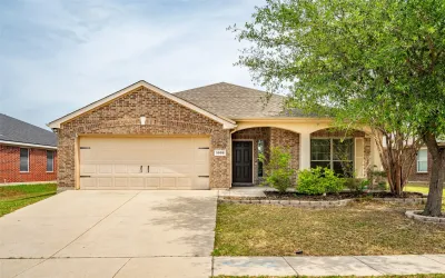 Single Family Residence For Sale in Tarrant County , 1609 Desperado Road, Fort Worth, Texas 76131, 3 Bedrooms, 2 Bathrooms, 2 Garage spaces, 1,855 Sqft, built in 2009, Preowned, Price $339,000, mls#21257904, Real Estate Agent in Fort Worth, Homes For Sale in Tarrant county, Homes For Sale in Fort Worth, Realtor in Fort Worth Texas, Real Estate Brokerage Independent Realty Texas, Luminita Cordes Realtor