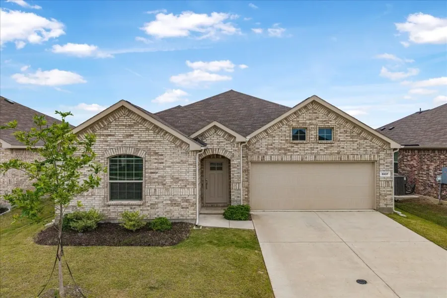 Single Family Residence For Sale in Collin County , 5107 Winterberry Drive, Princeton, Texas 75407, 3 Bedrooms, 2 Bathrooms, 2 Garage spaces, 1,605 Sqft, built in 2023, Price $306,000, mls#21256540, Real Estate Agent in Princeton, Homes For Sale in Collin county, Homes For Sale in Princeton, Realtor in Princeton Texas, Real Estate Brokerage Independent Realty Texas, Luminita Cordes Realtor