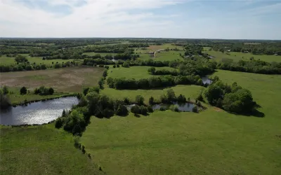 Farm For Sale in Grayson County , 850 Gordonville Road, Gordonville, Texas 76245, 4 Bedrooms, 2 Bathrooms, 2 Garage spaces, 1,828 Sqft, built in 1971, Price $3,850,000, mls#21250081, Real Estate Agent in Gordonville, Homes For Sale in Grayson county, Homes For Sale in Gordonville, Realtor in Gordonville Texas, Real Estate Brokerage Independent Realty Texas, Luminita Cordes Realtor