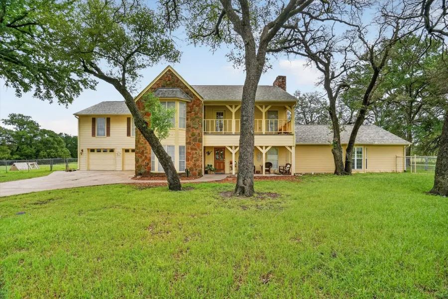 Farm For Sale in Palo Pinto County , 14145 S Highway 281, Santo, Texas 76472, 5 Bedrooms, 5 Bathrooms, 2 Garage spaces, 4,909 Sqft, built in 1999, Preowned, Price $2,999,999, mls#21257496, Real Estate Agent in Santo, Homes For Sale in Palo Pinto county, Homes For Sale in Santo, Realtor in Santo Texas, Real Estate Brokerage Independent Realty Texas, Luminita Cordes Realtor