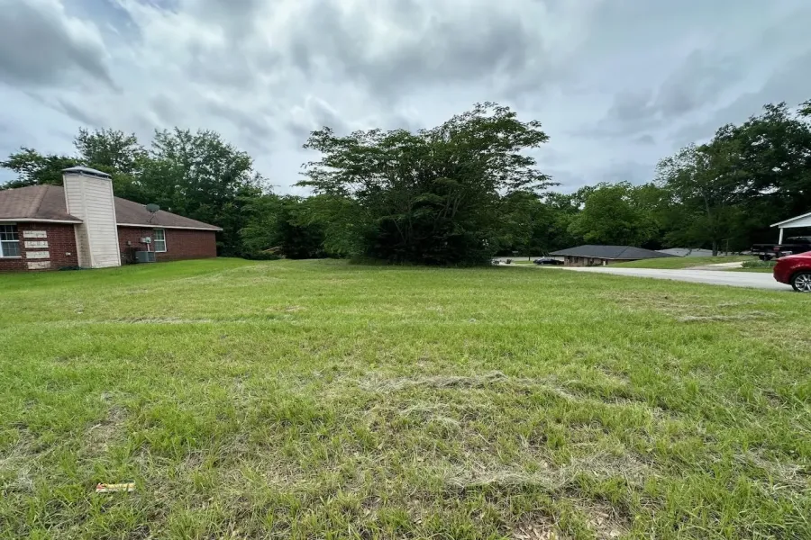 Unimproved Land For Sale in Smith County , 1610 N Hill Avenue, Tyler, Texas 75702, 0, 0, Garage spaces, 0 Sqft, built in 0, Price $35,000, mls#21261584, Real Estate Agent in Tyler, Homes For Sale in Smith county, Homes For Sale in Tyler, Realtor in Tyler Texas, Real Estate Brokerage Independent Realty Texas, Luminita Cordes Realtor