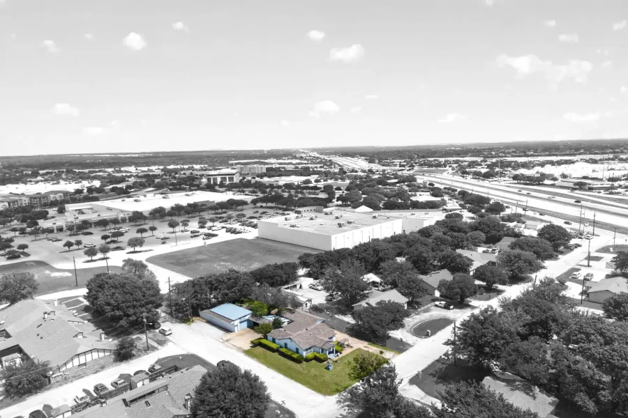 Single Family Residence For Sale in Dallas County , 207 Hood Street, Cedar Hill, Texas 75104, 2 Bedrooms, 1 Bathroom, Garage spaces, 976 Sqft, built in 1954, Preowned, Price $325,000, mls#21261594, Real Estate Agent in Cedar Hill, Homes For Sale in Dallas county, Homes For Sale in Cedar Hill, Realtor in Cedar Hill Texas, Real Estate Brokerage Independent Realty Texas, Luminita Cordes Realtor