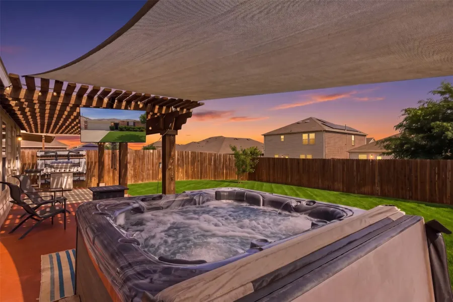 Single Family Residence For Sale in Denton County , 921 Shire Avenue, Haslet, Texas 76052, 3 Bedrooms, 2 Bathrooms, 2 Garage spaces, 1,427 Sqft, built in 2021, Price $315,000, mls#21261903, Real Estate Agent in Haslet, Homes For Sale in Denton county, Homes For Sale in Haslet, Realtor in Haslet Texas, Real Estate Brokerage Independent Realty Texas, Luminita Cordes Realtor