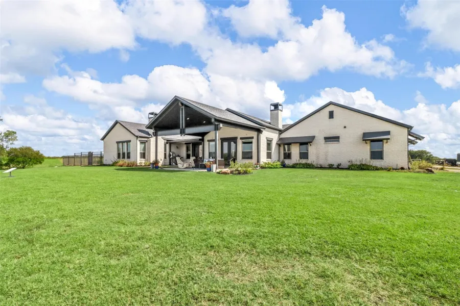 Single Family Residence For Sale in Collin County , 6910 County Road 662, Farmersville, Texas 75442, 4 Bedrooms, 4 Bathrooms, 2 Garage spaces, 3,629 Sqft, built in 2018, Price $1,600,000, mls#21256990, Real Estate Agent in Farmersville, Homes For Sale in Collin county, Homes For Sale in Farmersville, Realtor in Farmersville Texas, Real Estate Brokerage Independent Realty Texas, Luminita Cordes Realtor