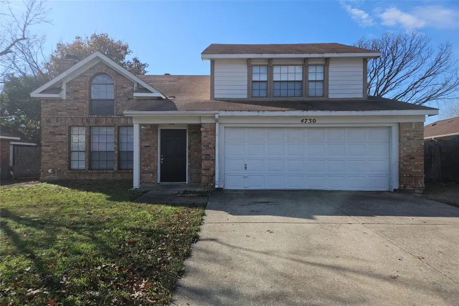 Single Family Residence For Rent in Tarrant County , 4730 Waxwing Drive, Arlington, Texas 76018, 3 Bedrooms, 3 Bathrooms, 2 Garage spaces, 1,649 Sqft, built in 1986, Price $2,195, mls#21263591, Real Estate Agent in Arlington, Homes For Rent in Tarrant county, Homes For Rent in Arlington, Realtor in Arlington Texas, Real Estate Brokerage Independent Realty Texas, Luminita Cordes Realtor