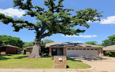 Single Family Residence For Rent in Tarrant County , 5611 Autumn Wheat Trail, Arlington, Texas 76017, 3 Bedrooms, 2 Bathrooms, 2 Garage spaces, 1,691 Sqft, built in 1985, Price $2,350, mls#21259642, Real Estate Agent in Arlington, Homes For Rent in Tarrant county, Homes For Rent in Arlington, Realtor in Arlington Texas, Real Estate Brokerage Independent Realty Texas, Luminita Cordes Realtor