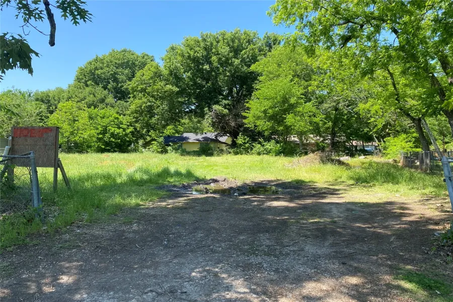 Unimproved Land For Sale in Navarro County , 2012 W 13th Avenue, Corsicana, Texas 75110, 0, 0, Garage spaces, 0 Sqft, built in 0, Price $35,000, mls#21265632, Real Estate Agent in Corsicana, Homes For Sale in Navarro county, Homes For Sale in Corsicana, Realtor in Corsicana Texas, Real Estate Brokerage Independent Realty Texas, Luminita Cordes Realtor